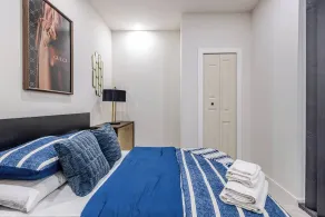 Cozy Luxury Suite with Private Movie Theatre - Rom