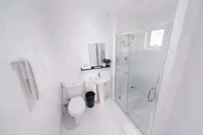 Bumble V Subic Hotel - Bathroom
