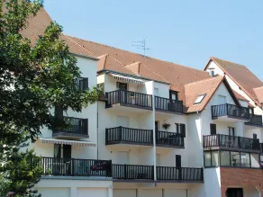 Lagrange Vacances Les Résidences à Cabourg - Front of property