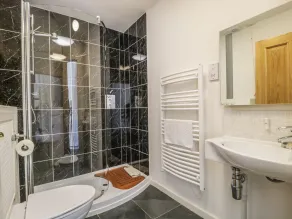 Esthers Barn - Bathroom