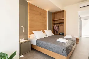 Elia Platanias - Chambre