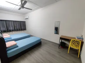CLP perai homestay near Sri Muniswarar Temple 2 - Værelse