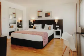 Rafaelhoteles Atocha - Room