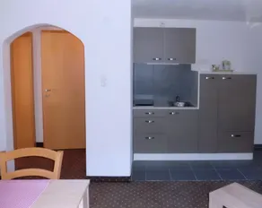 Alpina Appartements - Room