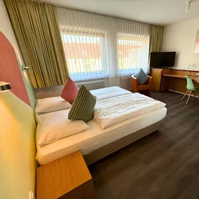 Colourful Hotel - Room
