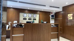 Loren Served Apartments Al Salamah - Economic - Rezeption