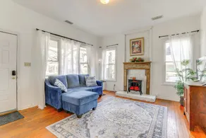 Steps to Shops & Eats: Decatur Home w/ Large Yard - Innvendig