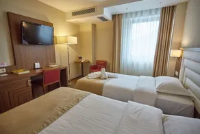Central Plaza Hotel - Room