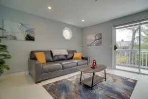 Easy Beach Days! Updated Cape Cod Home w/ Deck - Innenbereich