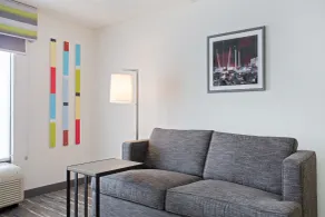 Hampton Inn & Suites Orlando Intl Dr N - Chambre