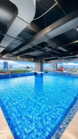 Grand Whiz Hotel Praxis Surabaya - Pool