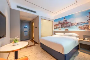 Calvin Hotel - Room