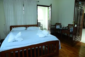 Serenity Cottage Luxury Homestay - Room