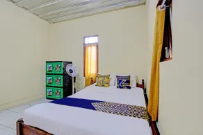 Hotel O Syifa Guest House Syariah - Room