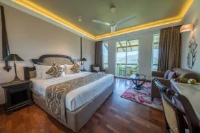 Earl's Regent Hotel - Chambre