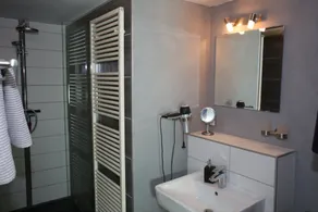 Logis Am Park - Bathroom
