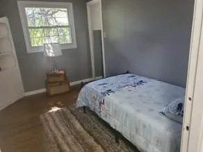 Comfortable Cozy Walk to Camc Hospital - Room