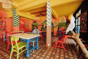 Por Aqui Stay & Dine - Restaurant