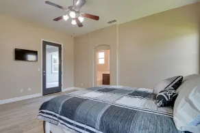 Remodeled Livingston Home w/ Private Backyard! - Værelse