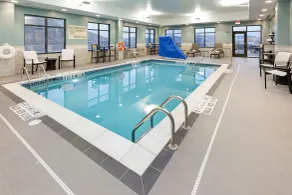 Hampton Inn & Suites Morgantown / University Town Centre - Piscine