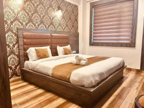 Hotel R C Regency - Chambre