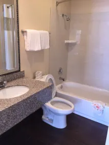 Surf City Inn & Suites - Salle de bain