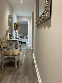 Apartment-Luxus-Eigenes Badezimmer-Balkon - Lobby