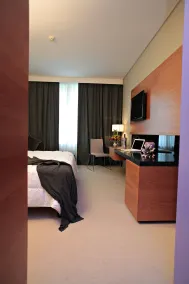 Cosmopolitan Hotel - Room