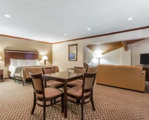 Quality Inn Macomb near University Area - Room