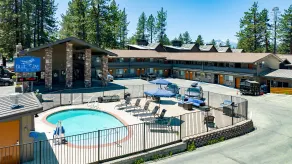 Blue Jay Lodge - Pool