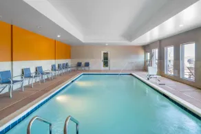 La Quinta Inn & Suites by Wyndham Louisville NE - Old Henry Rd - Pool