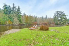 Peaceful Patio View! Waterfront Puget Sound Unit - Interiør
