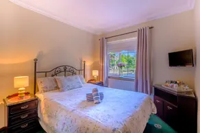 Fallon's B&B - Room