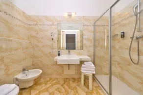 Hotel Geier - Bathroom