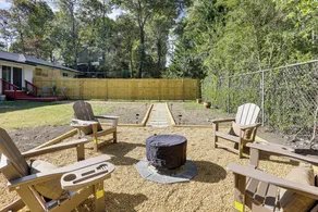 Modern Retreat w/ Fire Pit Near Harrison Bay! - Interni
