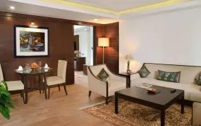 Golden Tulip Srinagar - Room