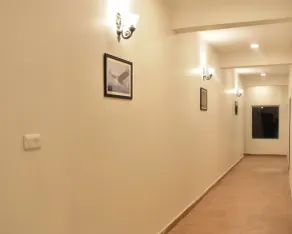 Hotel Vista Bhowali, Nainital - Vegetarian - Lobby