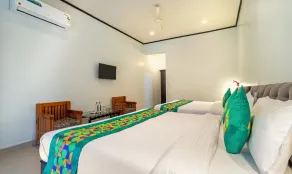Treebo Spring Birds - Kainchi Dham - Room