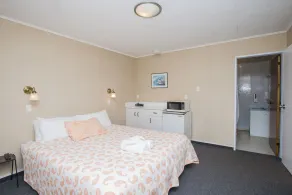Colonial On Gladstone Motel - Zimmer