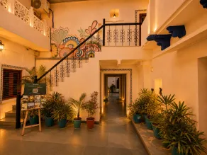 Amoraya - A Lake View Heritage Haveli - Old City Udaipur - Entréinterör