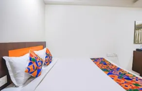 HOTEL LEELA GRAND INN - Camera