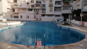 Two Bedroom Apartment on Front Line Of The Beach - Basseng