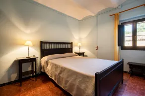 Casa rural con jardín privado, ideal para familias y grupos - Habitación