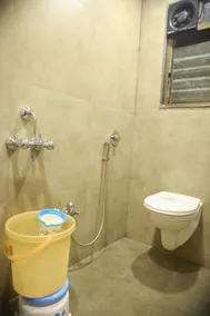 Hotel Madhuri Executive - Bathroom