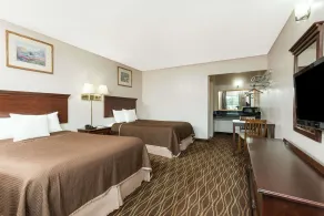 Howard Johnson by Wyndham Springfield - Chambre