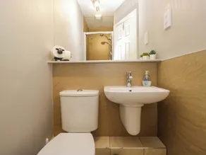 Beckmead - Bathroom
