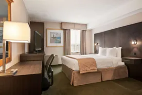 Days Inn by Wyndham Renfrew Conference Centre - Værelse