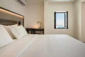 Sun Rocks Boutique Hotel - Caldera View Suites & Sunset Dining Experience - Chambre