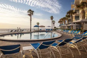 The Shores Resort & Spa - Piscine
