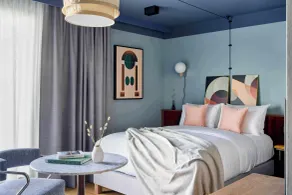 Schwan Locke - Room